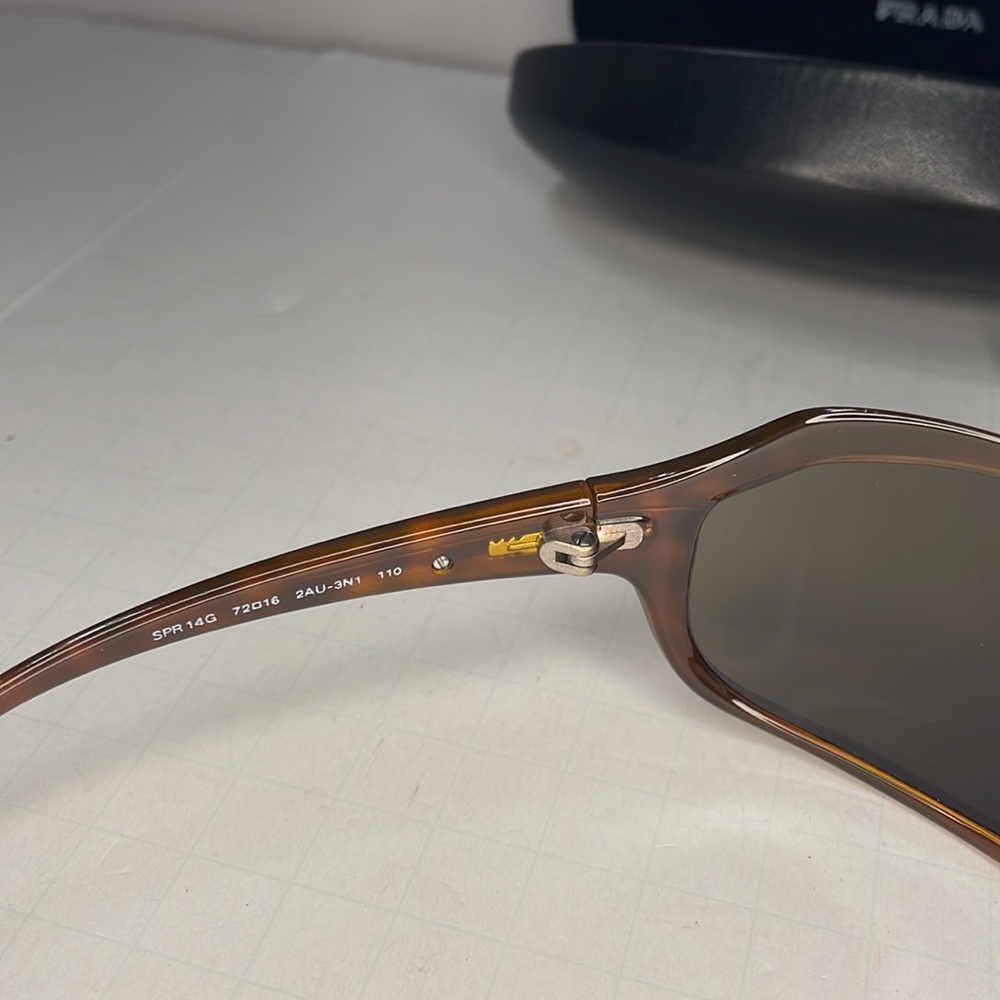 Authentic PRADA tortoise shell print and silver sunglasses with case - Picture 5 of 12